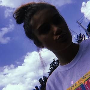 Meet your Posher, Adriana